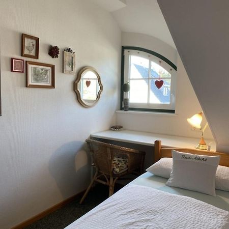 Ferienwohnung Nr 07 Og Spitzboden Born Bagian luar foto