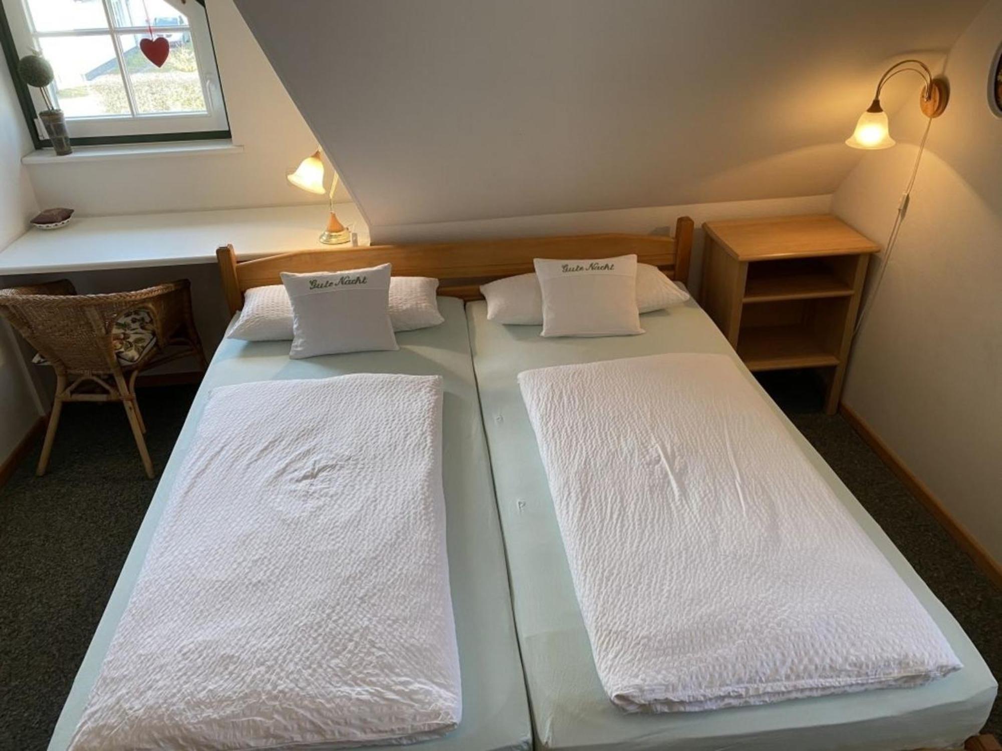 Ferienwohnung Nr 07 Og Spitzboden Born Bagian luar foto